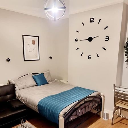 Thornton Heath Stylish Apartment, Self Check-In, Ideal 4 Contractors, 25Mins To Gatwick Airport מראה חיצוני תמונה